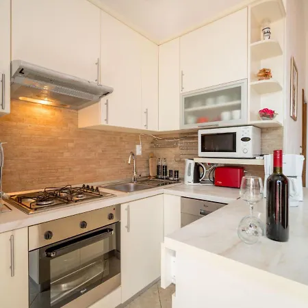 Apartment Apartment Villa Andjelka-7 By Interhome