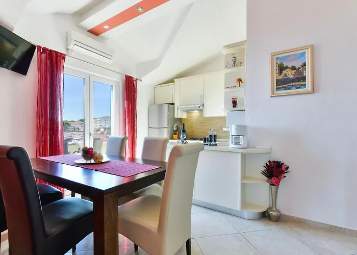 Apartment Apartment Villa Andjelka-7 By Interhome *