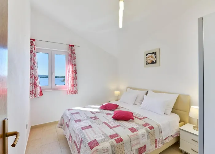 Apartment Apartment Villa Andjelka-7 By Interhome